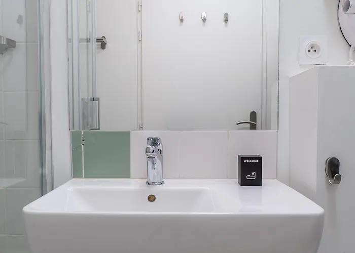 Double Jeu - Magnifique Chambre Sur Les Ramblas Aparthotel 3*